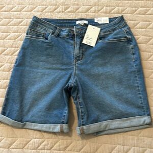 NWT Croft & Barrow denim short size 10
